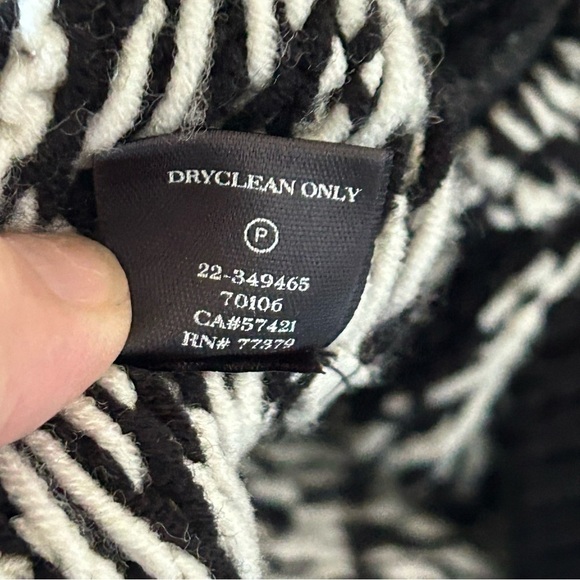 Ann Taylor Wool Blend Women’s Knit Tunic Sweater Medium Black White Geometric - Picture 12 of 12